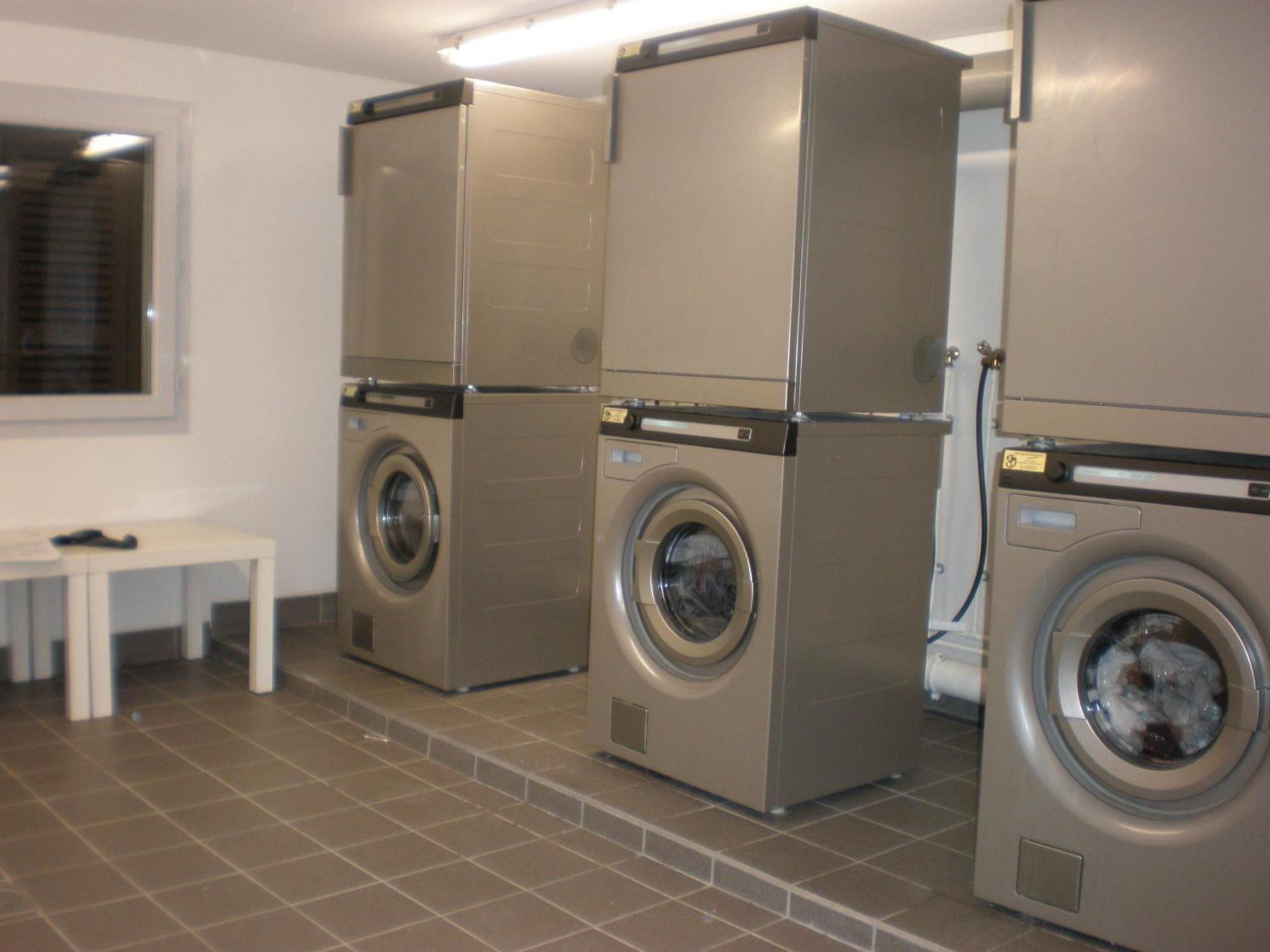 Residence Hoteliere Laudine Reims Bagian luar foto