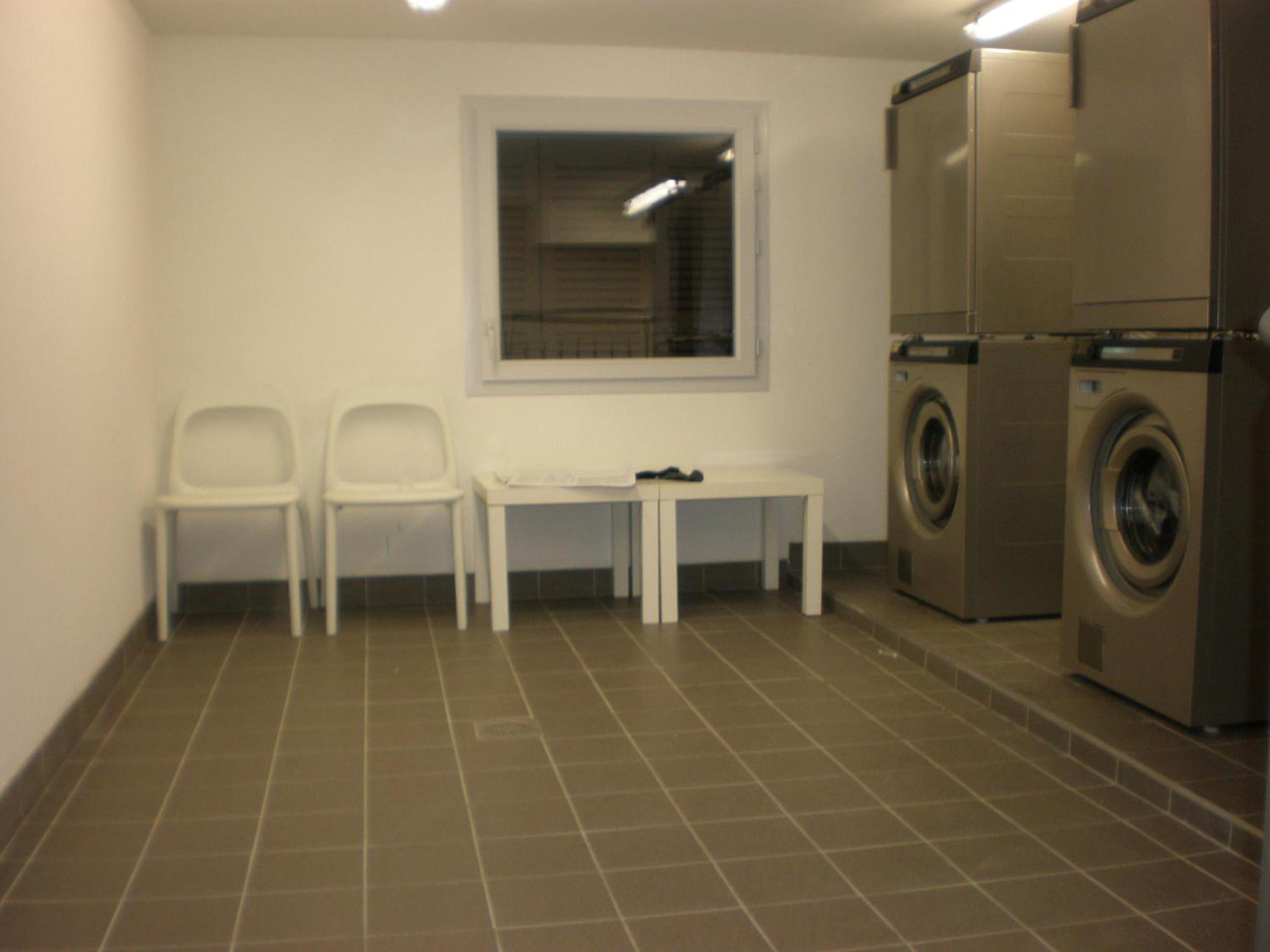 Residence Hoteliere Laudine Reims Bagian luar foto