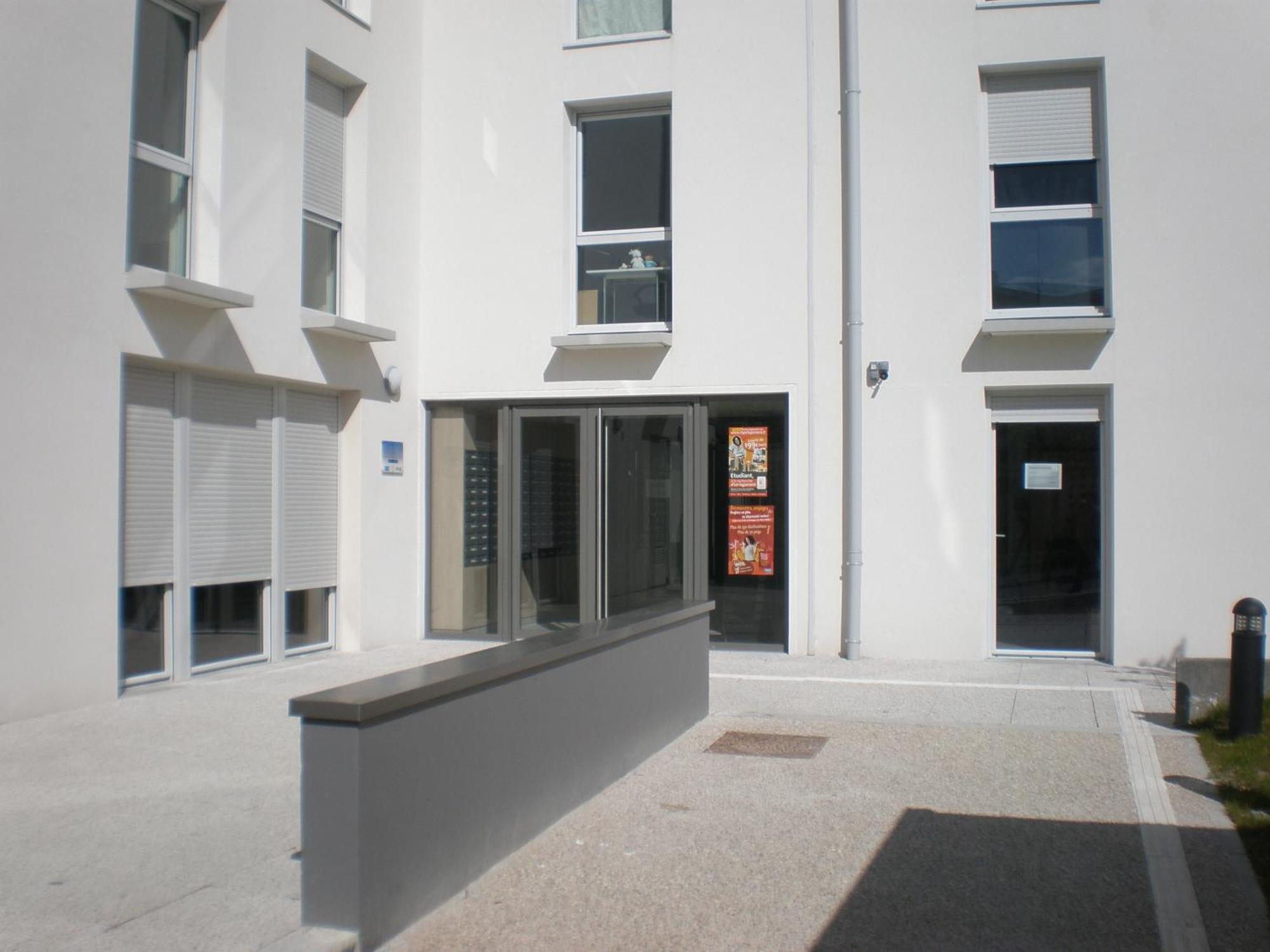 Residence Hoteliere Laudine Reims Bagian luar foto