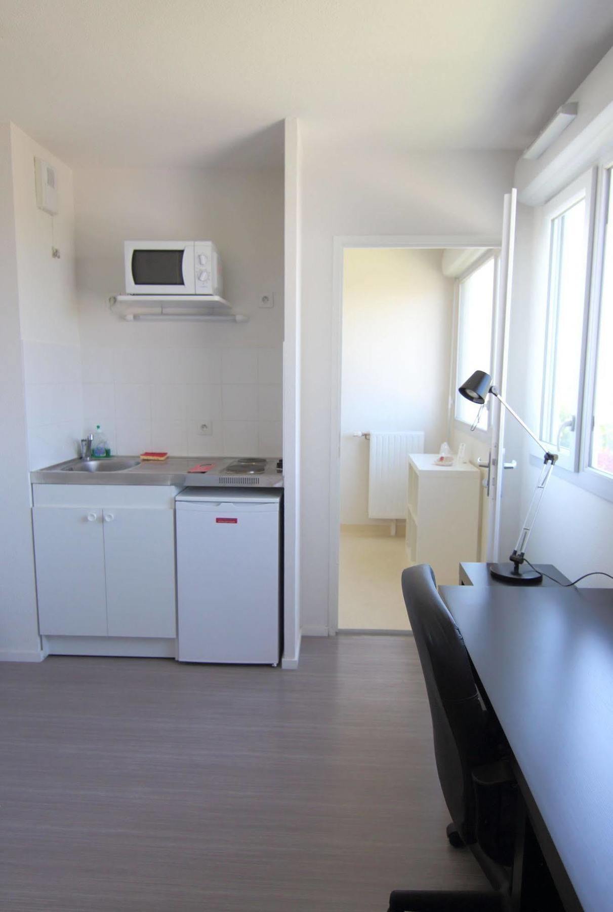 Residence Hoteliere Laudine Reims Bagian luar foto